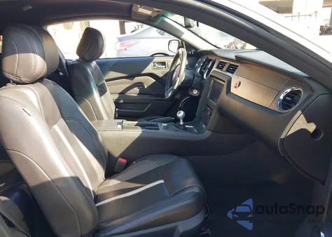 2014 Ford Mustang Gt Premium z USA, uszkodzony, nr VIN 1ZVBP8CF0E5252907